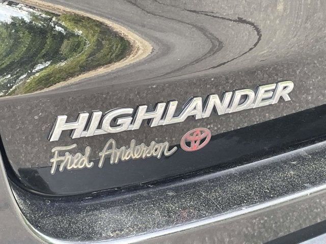2019 Toyota HIGHLANDER LE
