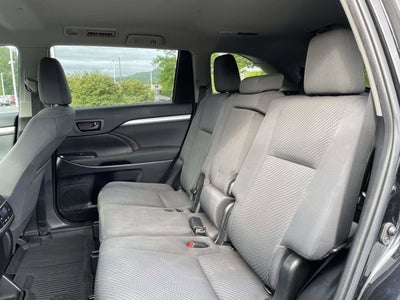 2019 Toyota HIGHLANDER LE