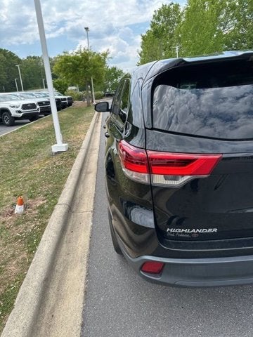 2019 Toyota Highlander LE