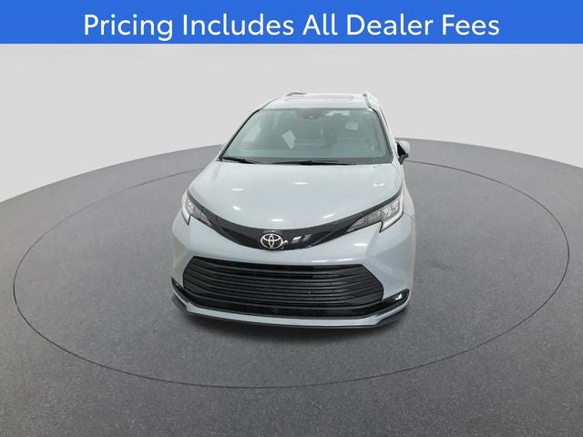 2026 Toyota Sienna Woodland Edition 7 Passenger