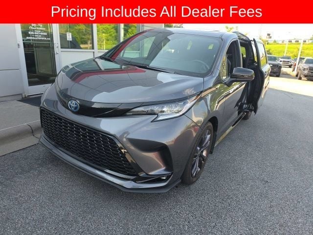 2025 Toyota Sienna XSE 7 Passenger