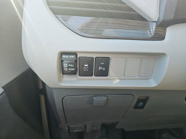 2018 Toyota Sienna XLE