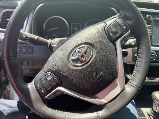 2018 Toyota Highlander Limited Platinum