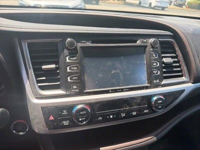 2018 Toyota Highlander Limited Platinum
