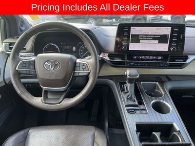 2023 Toyota Sienna Platinum 7 Passenger