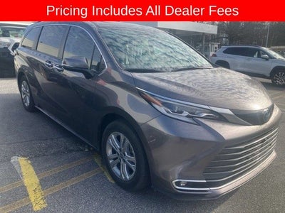 2023 Toyota Sienna Platinum 7 Passenger