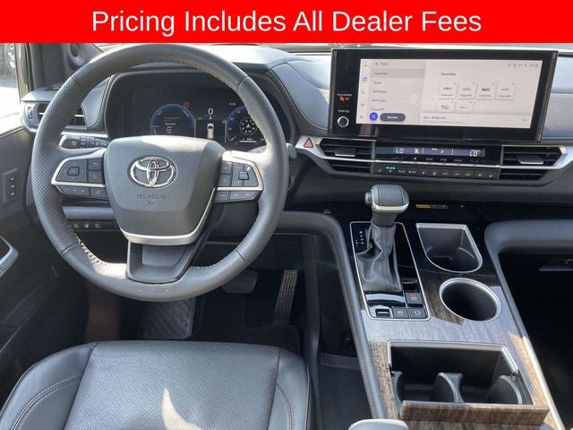 2025 Toyota Sienna Platinum 7 Passenger