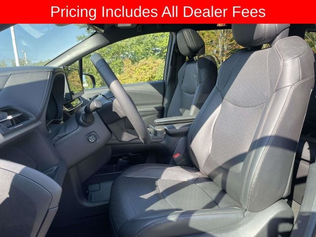 2025 Toyota Sienna Platinum 7 Passenger