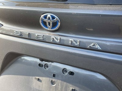 2025 Toyota Sienna Platinum 7 Passenger