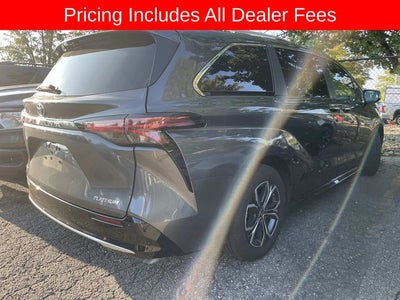 2025 Toyota Sienna Platinum 7 Passenger