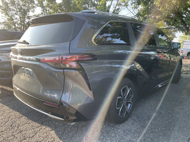 2025 Toyota Sienna Platinum 7 Passenger