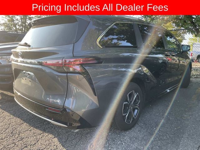 2025 Toyota Sienna Platinum 7 Passenger