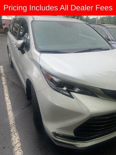 2022 Toyota Sienna Platinum 7 Passenger