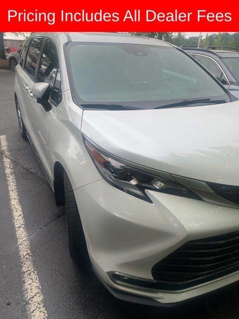 2022 Toyota Sienna Platinum 7 Passenger