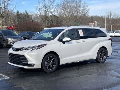 2025 Toyota Sienna Platinum