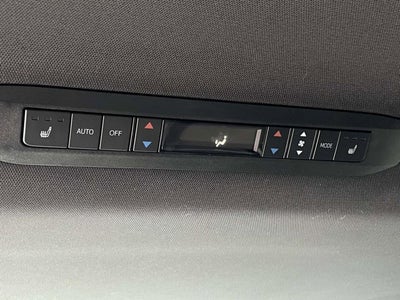 2025 Toyota Sienna Platinum