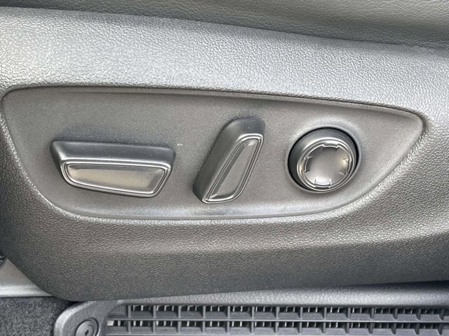 2025 Toyota Sienna Platinum