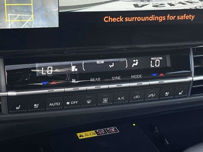 2025 Toyota Sienna Platinum