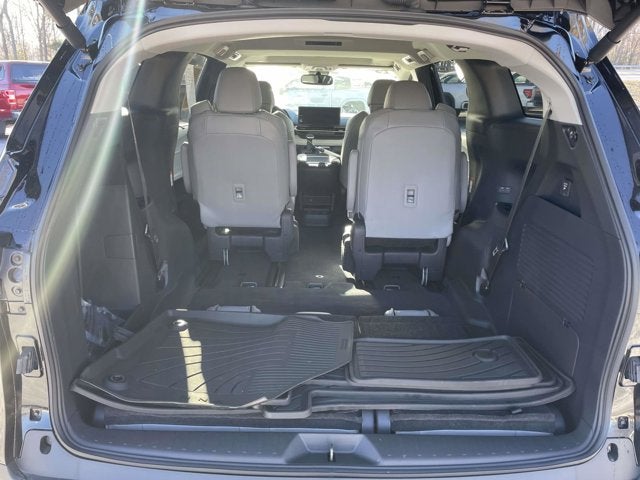 2025 Toyota Sienna XLE