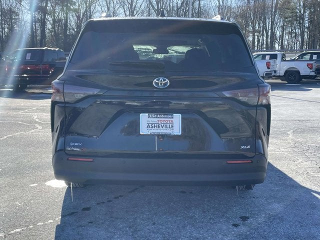 2025 Toyota Sienna XLE