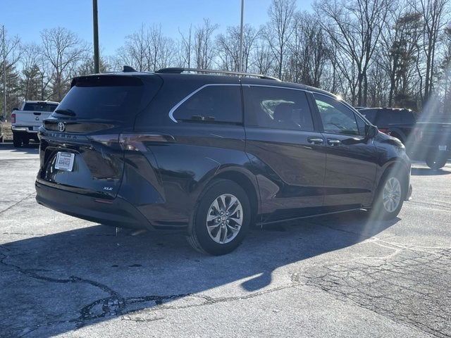 2025 Toyota Sienna XLE