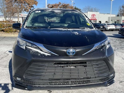 2025 Toyota Sienna XLE