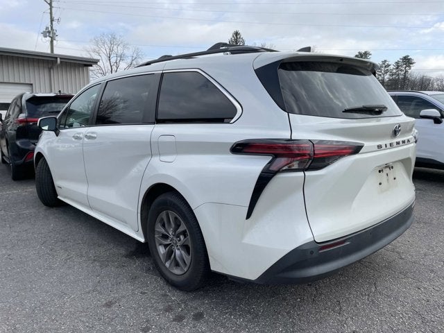 2021 Toyota Sienna XLE