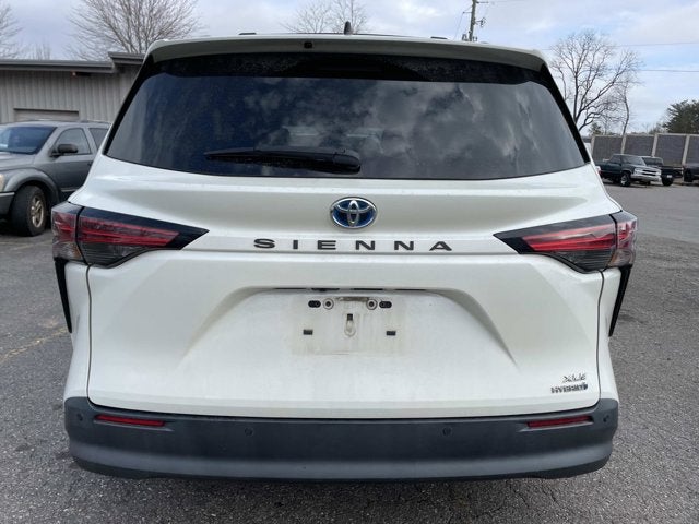 2021 Toyota Sienna XLE