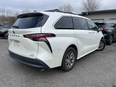 2021 Toyota Sienna XLE