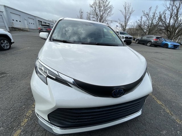2021 Toyota Sienna XLE
