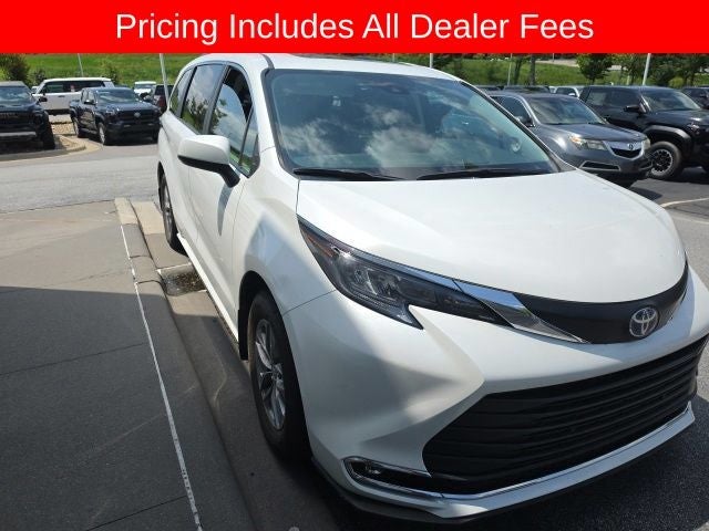 2024 Toyota Sienna XLE 7 Passenger