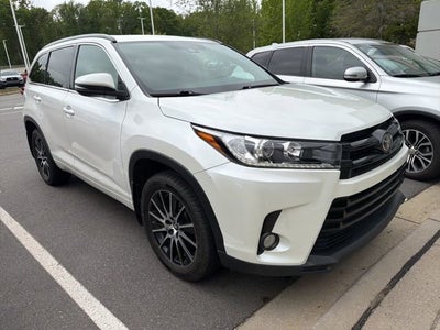 2017 Toyota Highlander SE