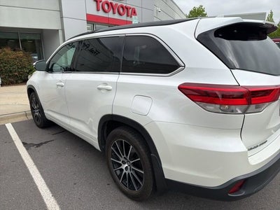 2017 Toyota Highlander SE