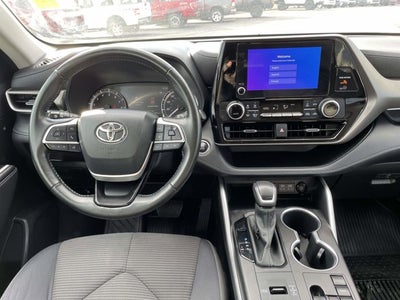 2023 Toyota Highlander LE