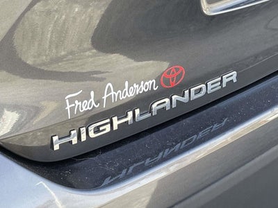 2024 Toyota Highlander LE