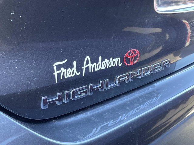 2024 Toyota Highlander LE