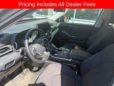 2023 Toyota Highlander LE