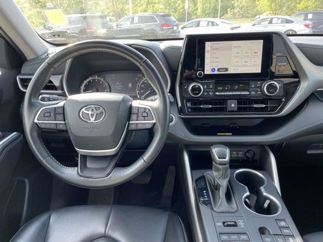 2024 Toyota HIGHLANDER XLE