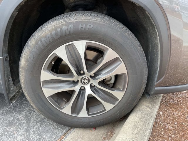 2024 Toyota Highlander XLE