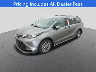 2026 Toyota Sienna LE 8 Passenger