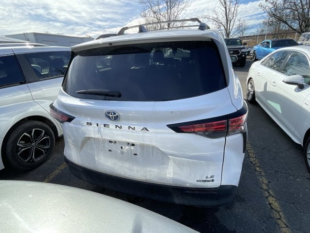 2022 Toyota Sienna LE