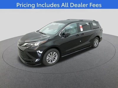 2026 Toyota Sienna LE 8 Passenger