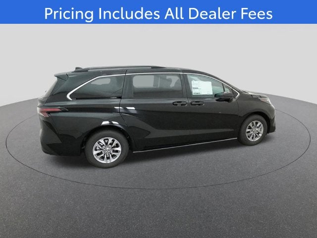 2026 Toyota Sienna LE 8 Passenger