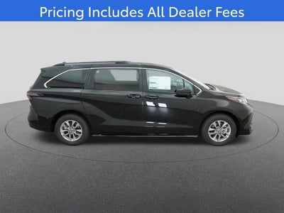 2026 Toyota Sienna LE 8 Passenger