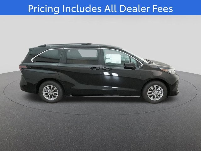 2026 Toyota Sienna LE 8 Passenger