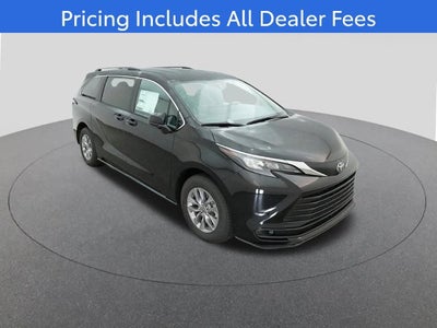 2026 Toyota Sienna LE 8 Passenger