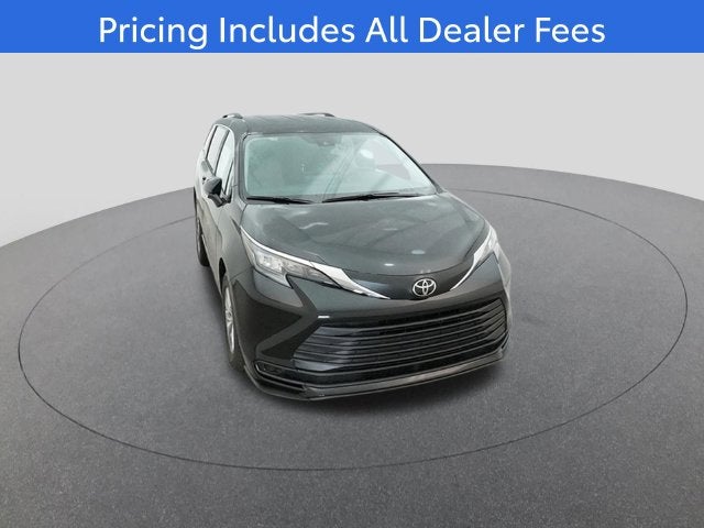 2026 Toyota Sienna LE 8 Passenger