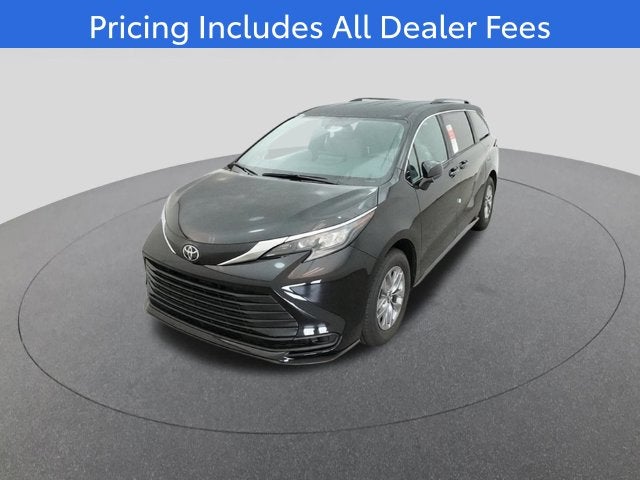 2026 Toyota Sienna LE 8 Passenger