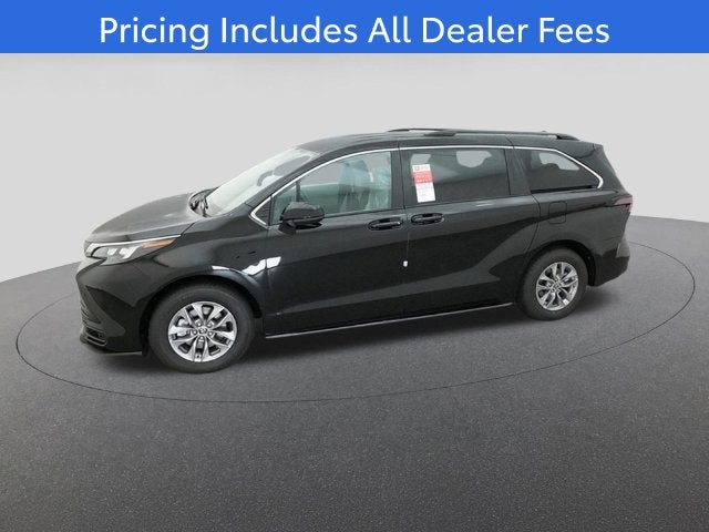 2026 Toyota Sienna LE 8 Passenger