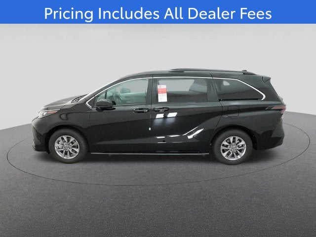 2026 Toyota Sienna LE 8 Passenger